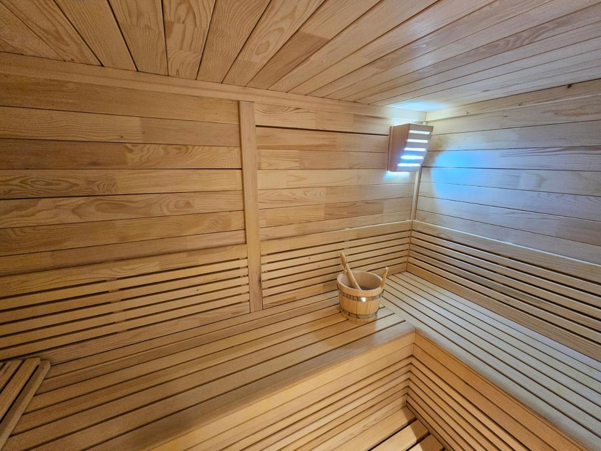 Hotel Etna Gracanica  Екстер'єр фото