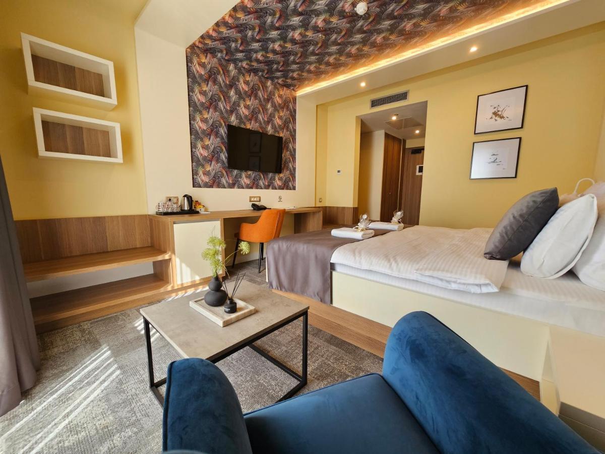 Hotel Etna Gracanica  Екстер'єр фото